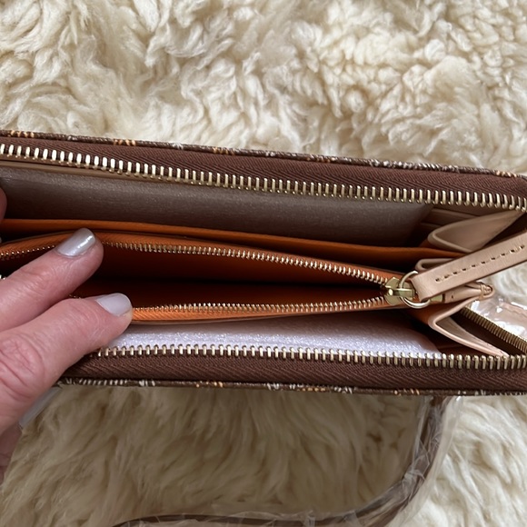 NWT Crosslace leather wristlet,lacrosse weave print leather and natural leather - Picture 7 of 11